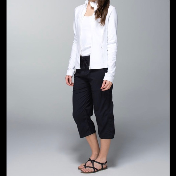 Lululemon Studio Crop - Picture 4 of 6